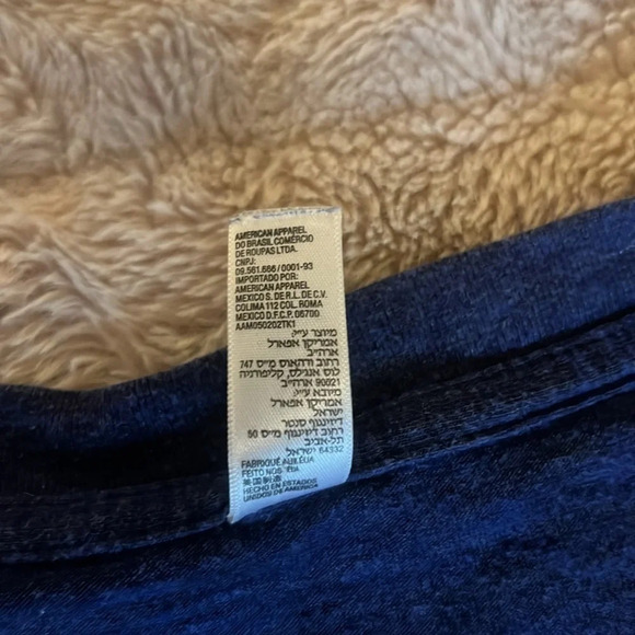 American Apparel graphic v-neck tee with owls - Picture 4 of 7